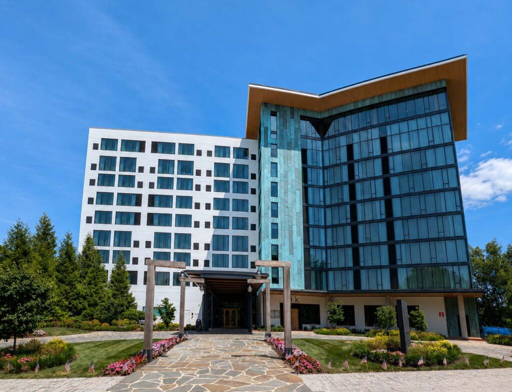 Merriweather Lakehouse Hotel: The Ultimate Summer Getaway in Maryland