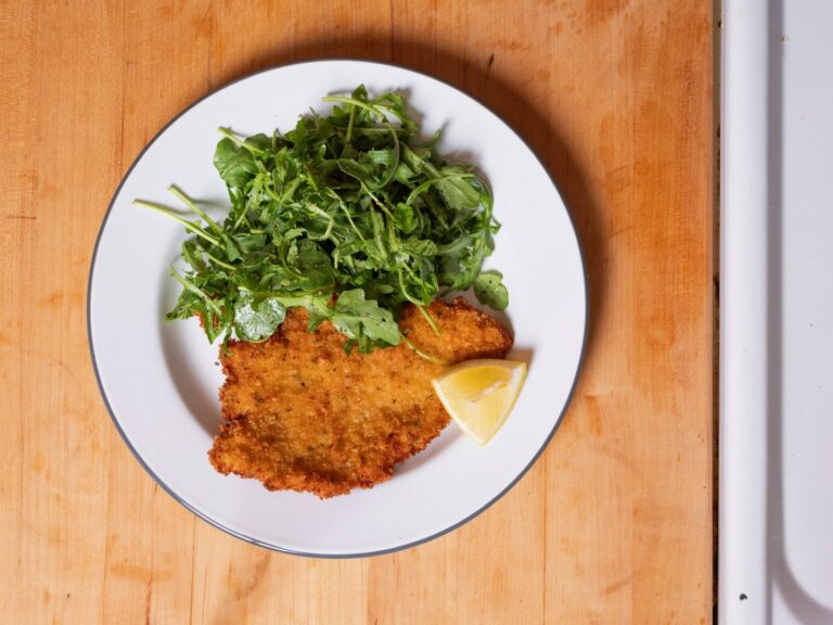 The $25 Dinner: Crispy Chicken Cutlets With Arugula Salad